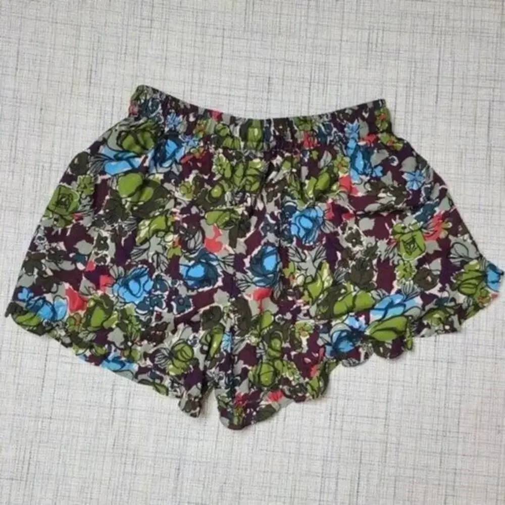 5/$25 On The Road Women’s Lounge Shorts Ruffle Floral Size Small‎